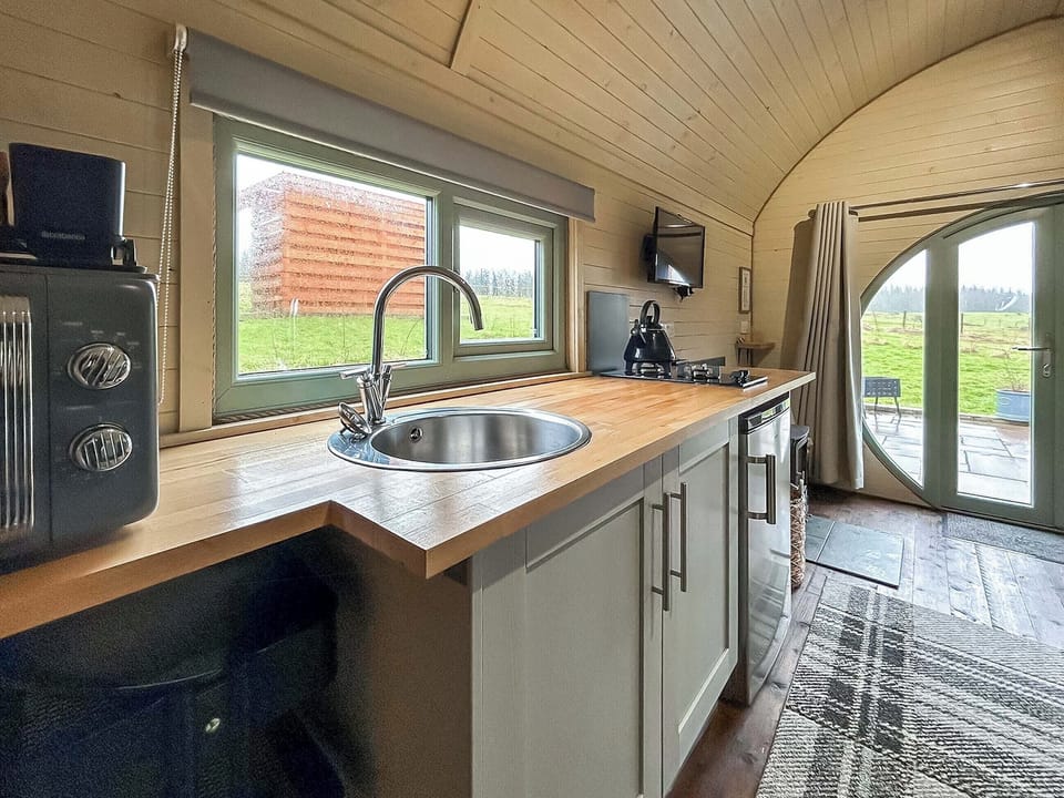 Kitchen | Poppy Pod - Barnharrow Holiday Pods, Newton Stewart