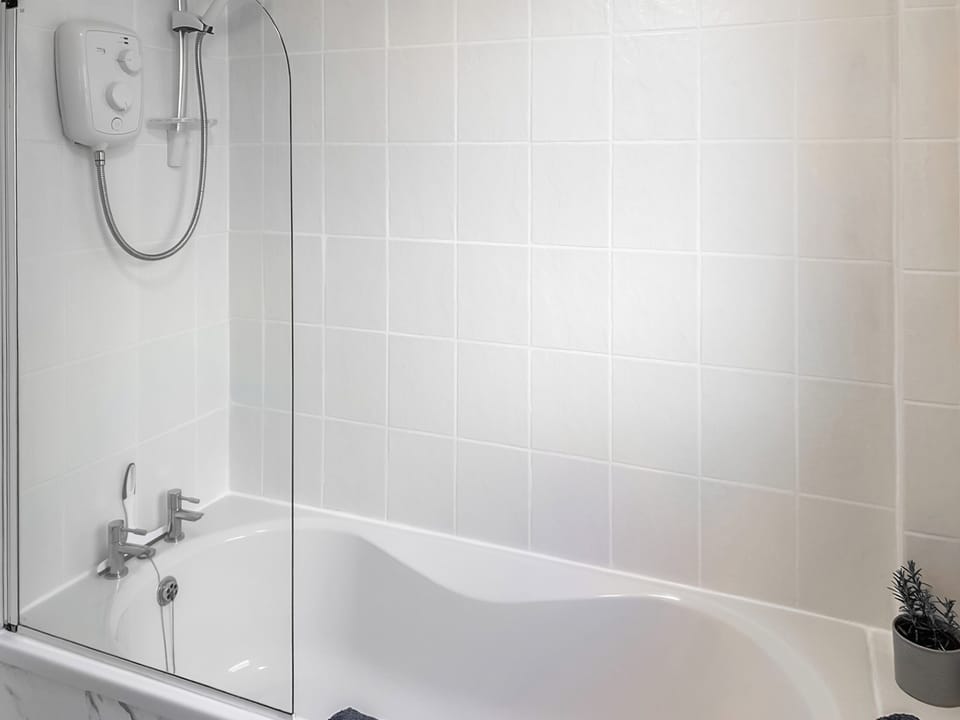 Bathroom | Rose Cottage, Freuchie