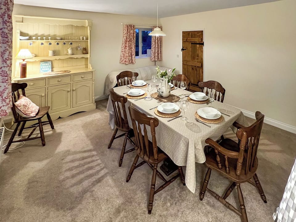 Dining Area | The Old Cottage, Langton by Wragby