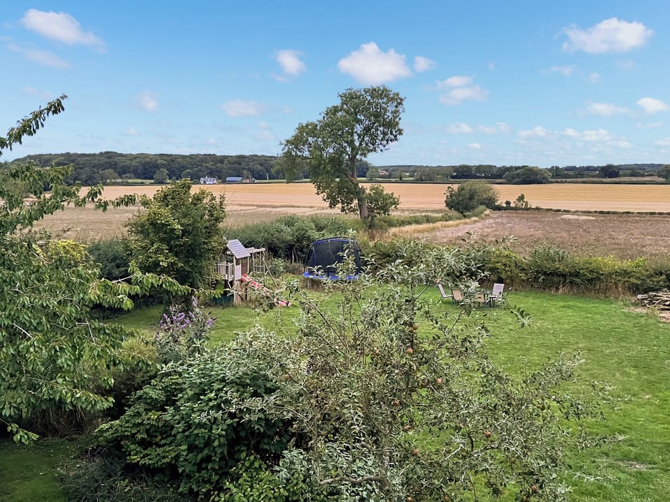 Outdoor | The Old Cottage, Langton by Wragby