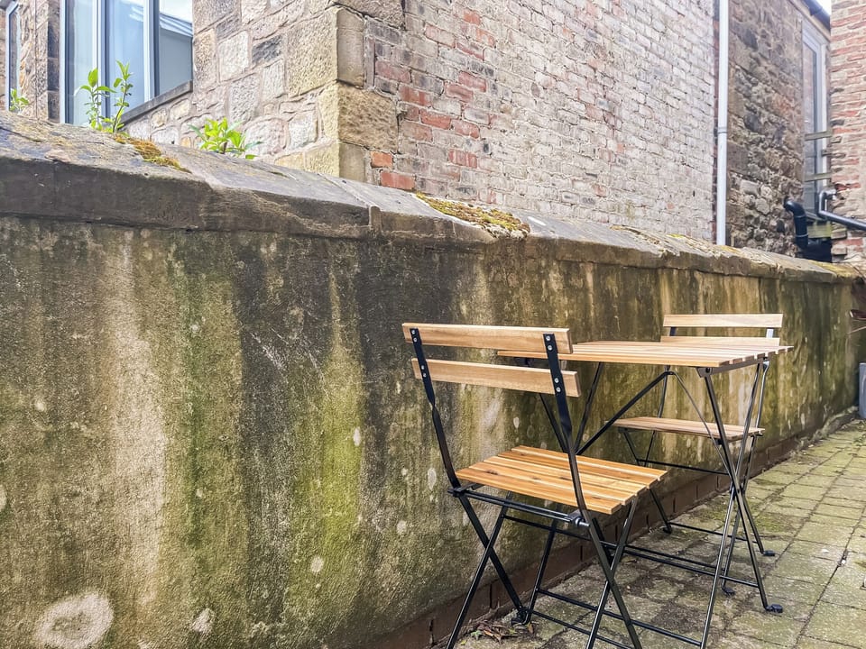 Sitting-out-area | Malcolm Miller House, Alnmouth