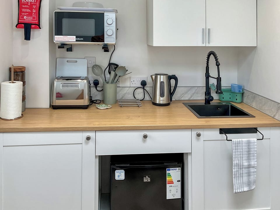 Kitchen | Little Acorns, New Milton, near Bournemouth
