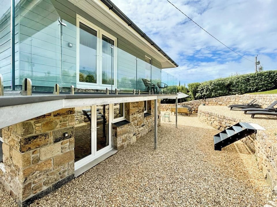 Exterior | Karensa - Bowji, St Just