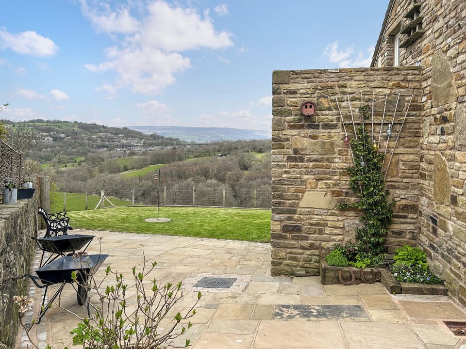 View | The Owd House, Chisworth