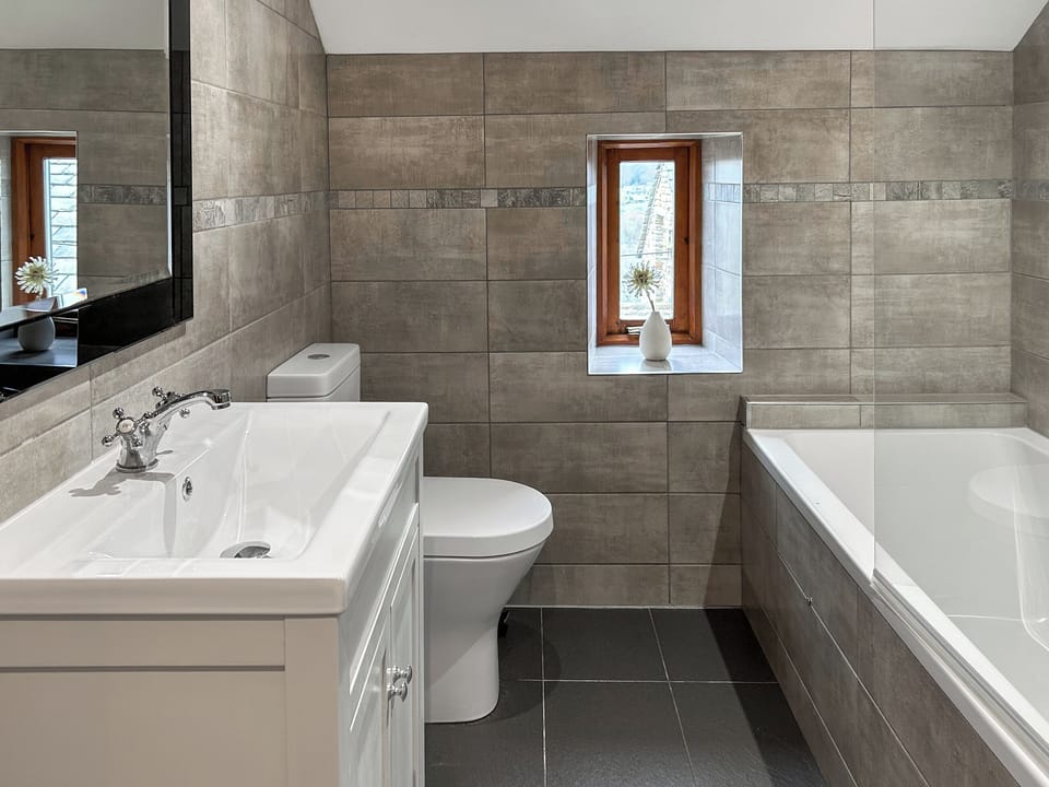 Bathroom | The Owd House, Chisworth
