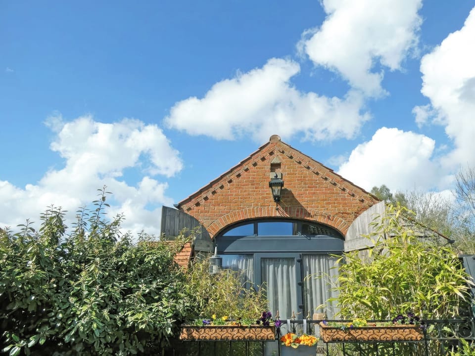 Front of Bert&rsquo;s Barn | Berts Barn, Candlesby