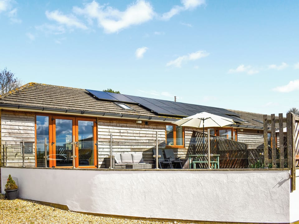 Exterior | Bumble Bee - Honeyhill Farm Holiday Retreats, Tytherleigh, near Axminster