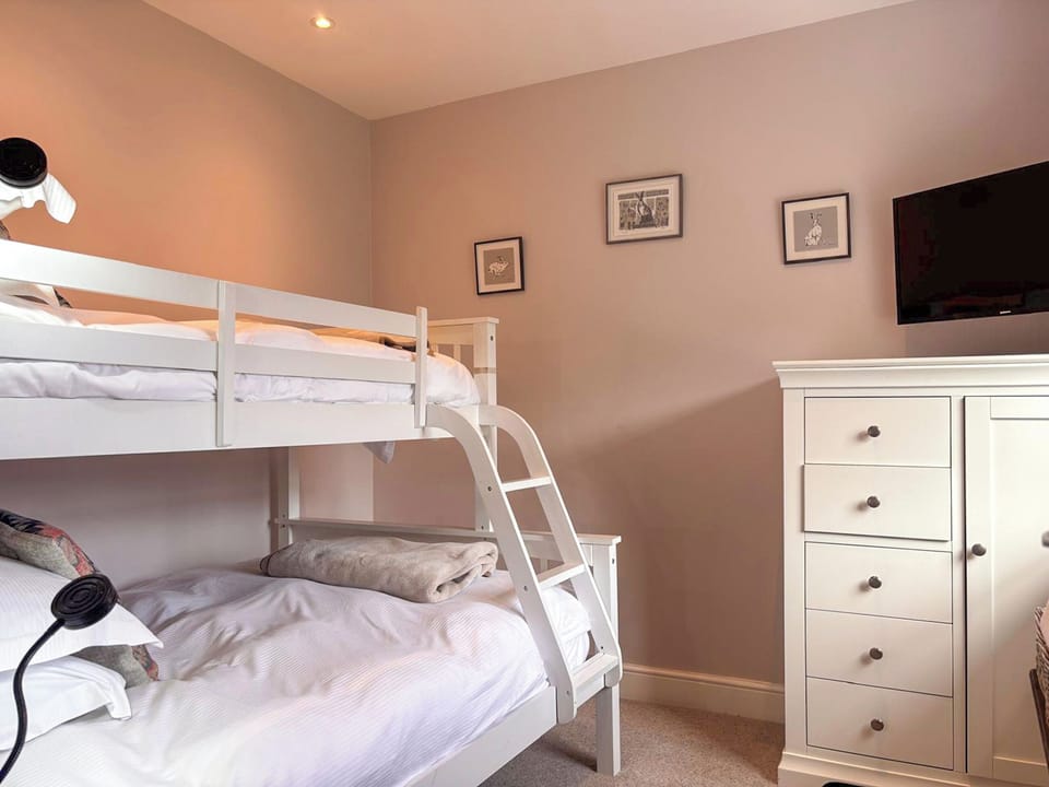 Bunk bedroom | West House - Saddle Room, Leyburn