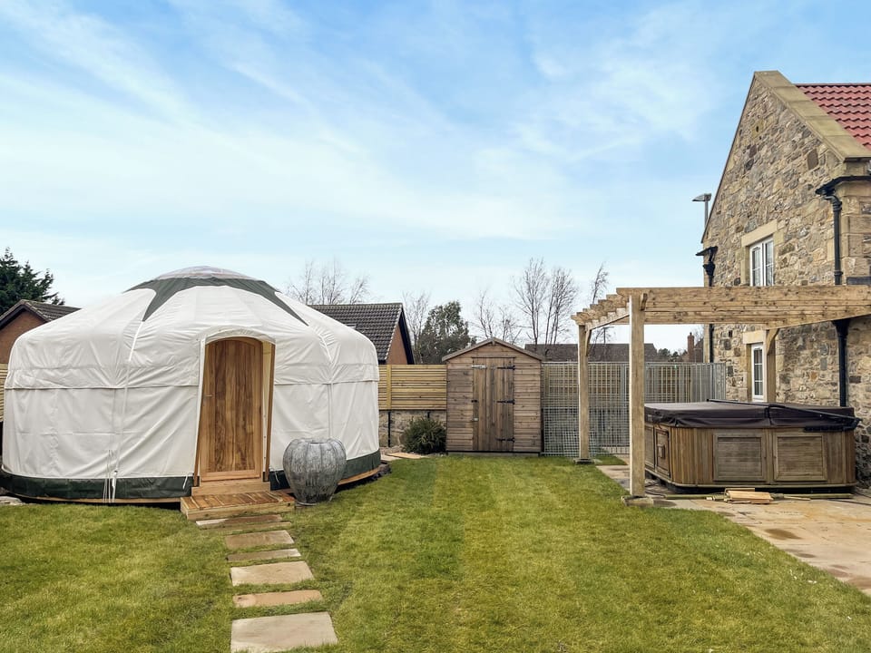 Exterior | Ember Sky Yurt - Redstead Accomodation, Beadnell