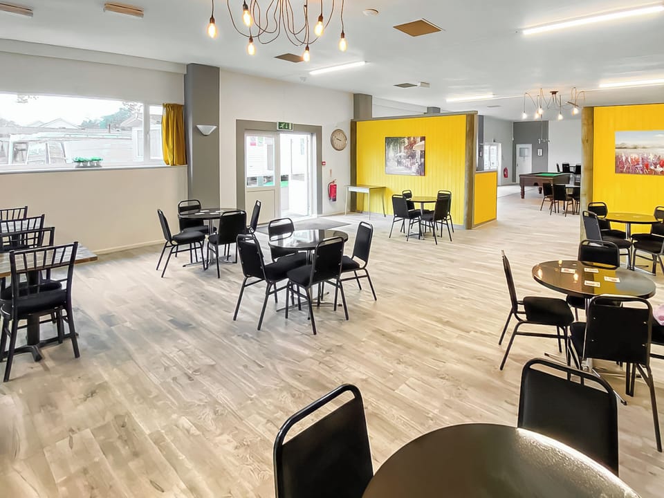 On-site amenities | Gold Series - 2 - Fairway Holidays, Sandown
