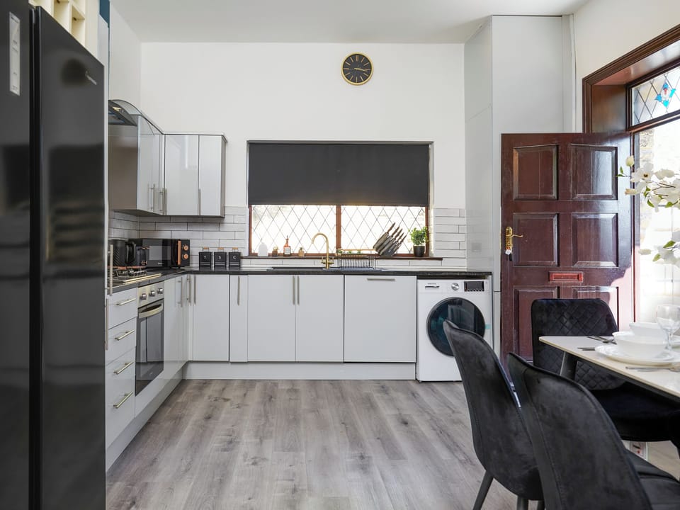 Kitchen | The Lodge, Apperley Bridge