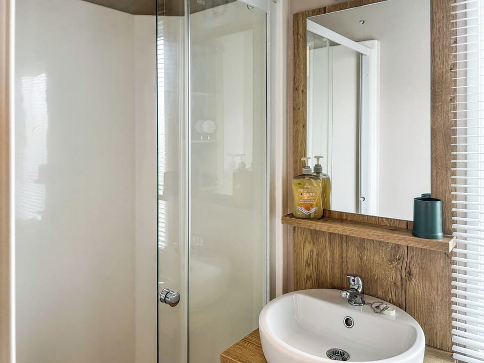 Bathroom | Seren - Brigham Caravan Park, Cockermouth