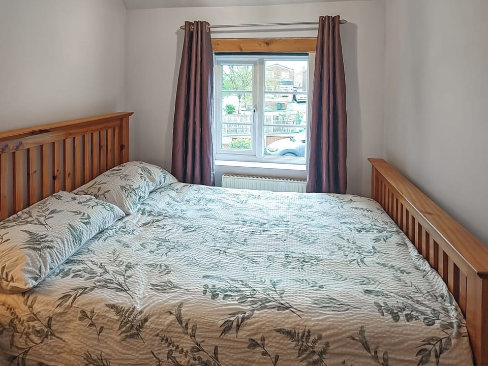 Double bedroom | Walton Cottage, Walton On Trent