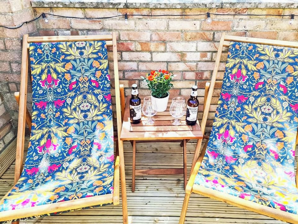 Sitting-out-area | Love Lane Villa, Lincoln