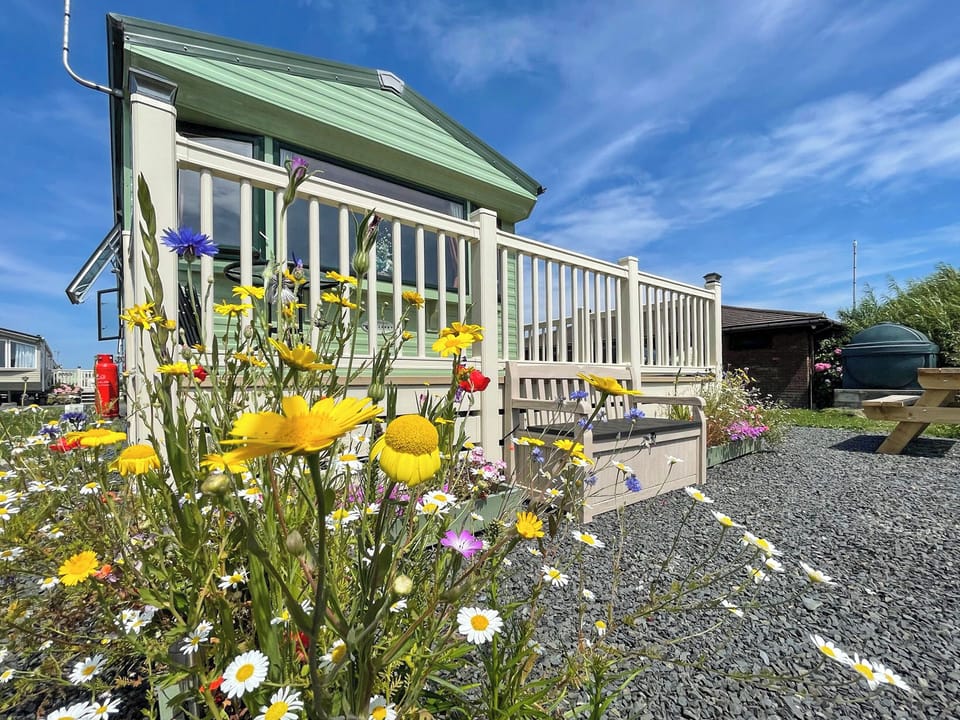 Exterior | Cambrian Rio, Borth