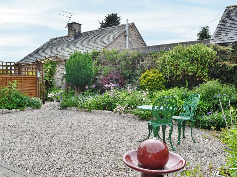 Sitting-out-area | The Nook Pooley Bridge, Pooley Bridge