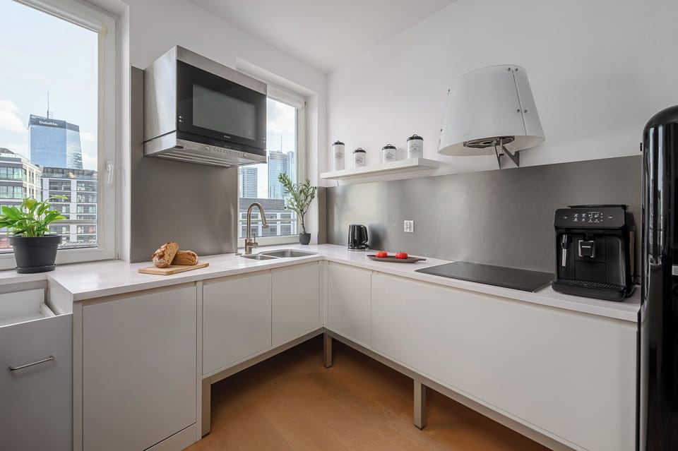Comfort Apartment, Balcony, City View | Private kitchen | Electric kettle