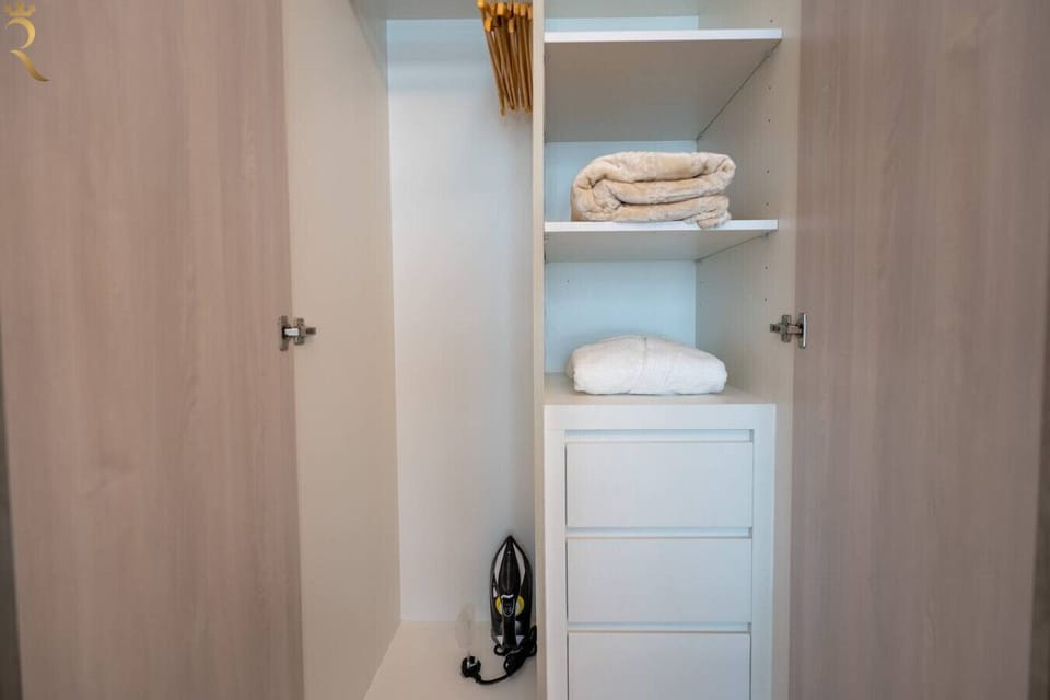 Stylish Décor – Modern furnishings and tasteful décor make the room inviting and elegant.