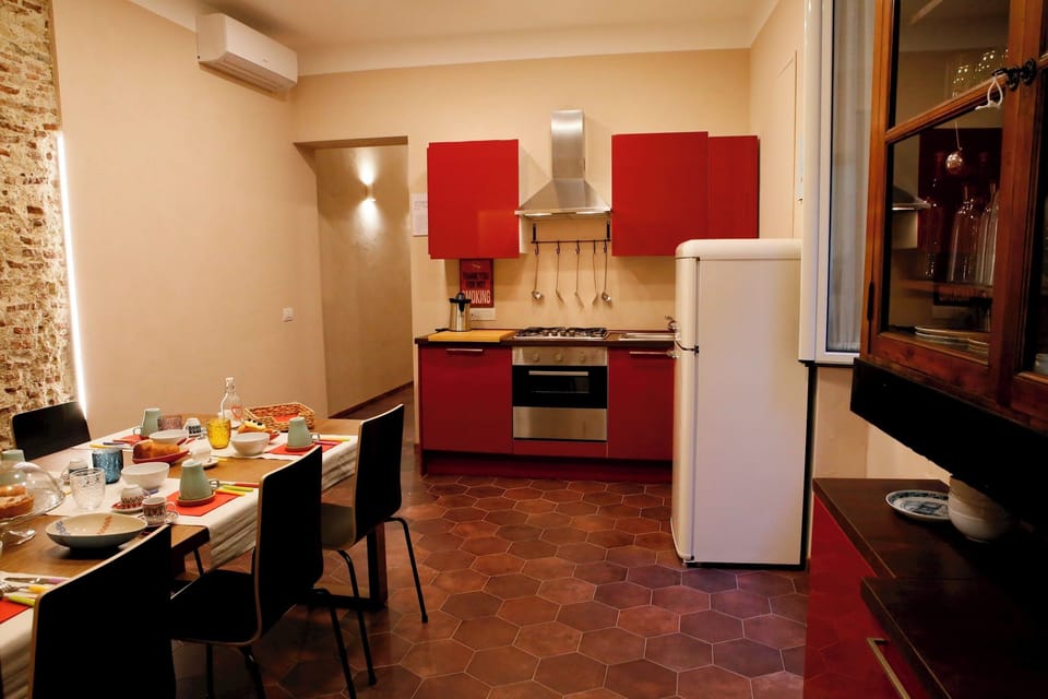 Apartment (3 Bedrooms) | Private kitchen | Stovetop, dishwasher, electric kettle, cookware/dishes/utensils
