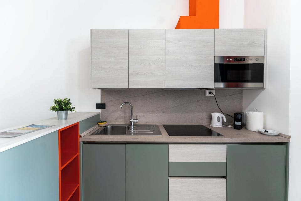 Apartment (1 Bedroom) | Private kitchen | Microwave, oven, electric kettle