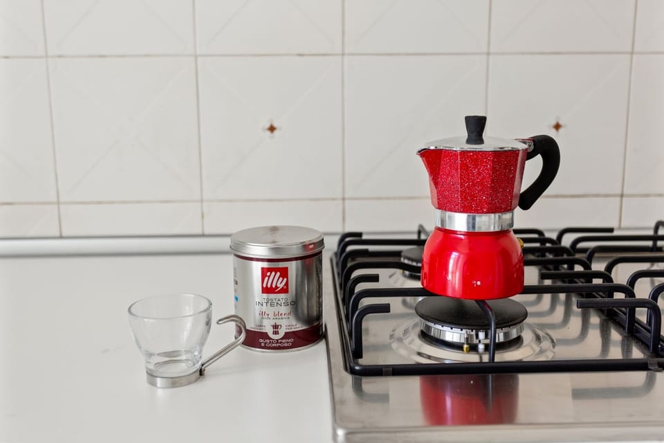 Apartment (2 Bedrooms) | Private kitchen | Espresso maker, oven, stovetop, electric kettle