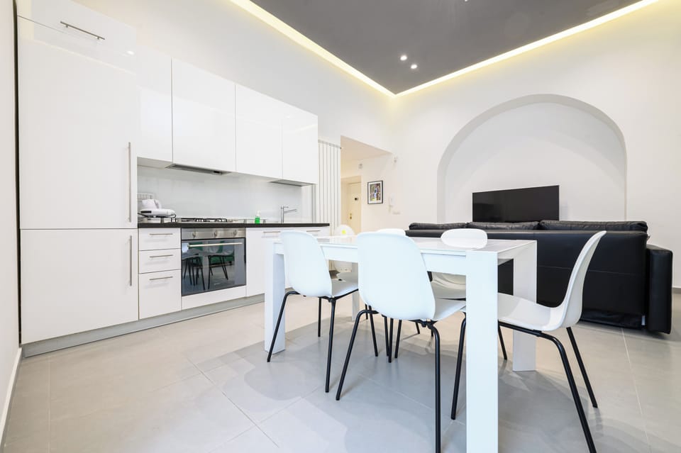 Apartment (1 Bedroom) | Private kitchen | Espresso maker, microwave, oven, stovetop