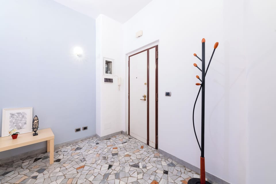 Apartment (2 Bedrooms) | Living area | TV