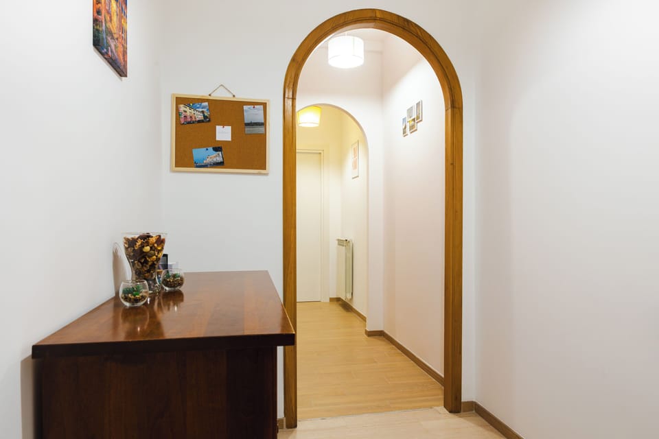 Apartment (2 Bedrooms) | 2 bedrooms, iron/ironing board, free cribs/infant beds, bed sheets