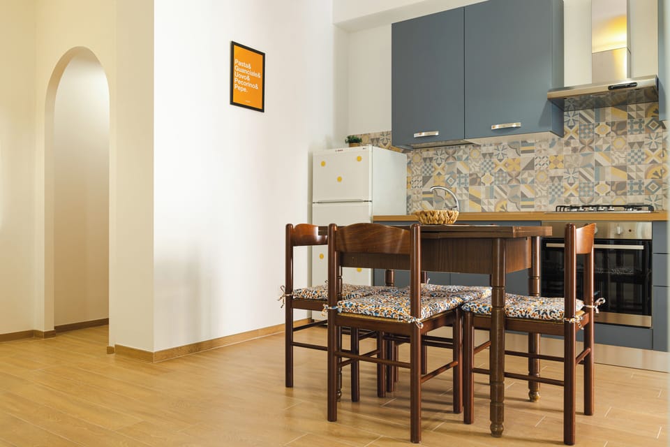 Apartment (2 Bedrooms) | Private kitchen | Microwave, oven, stovetop, espresso maker