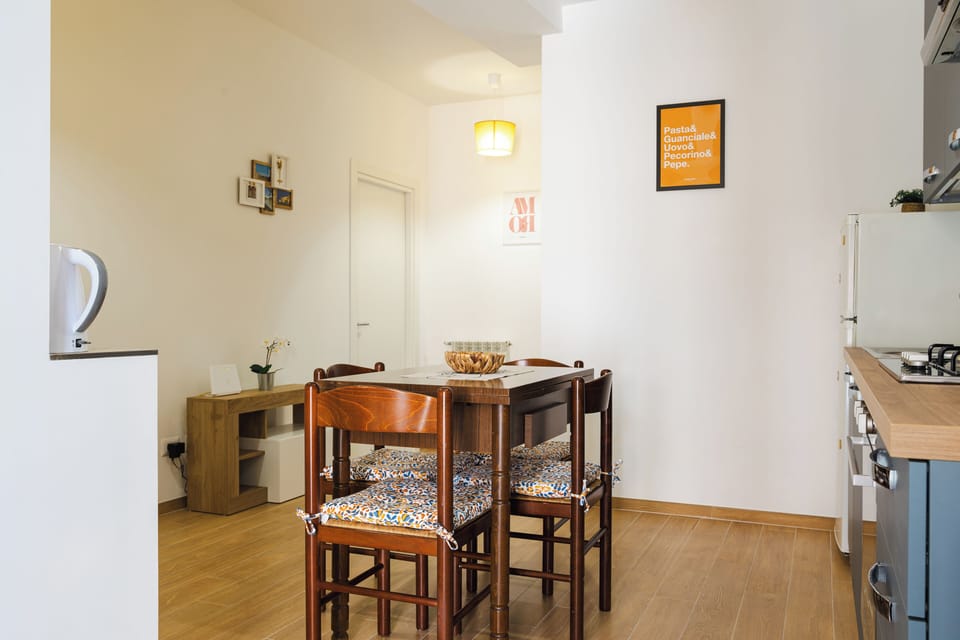 Apartment (2 Bedrooms) | Private kitchen | Microwave, oven, stovetop, espresso maker
