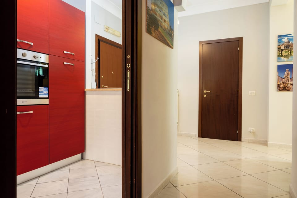 Apartment (1 Bedroom) | Private kitchen | Espresso maker, microwave, oven, stovetop
