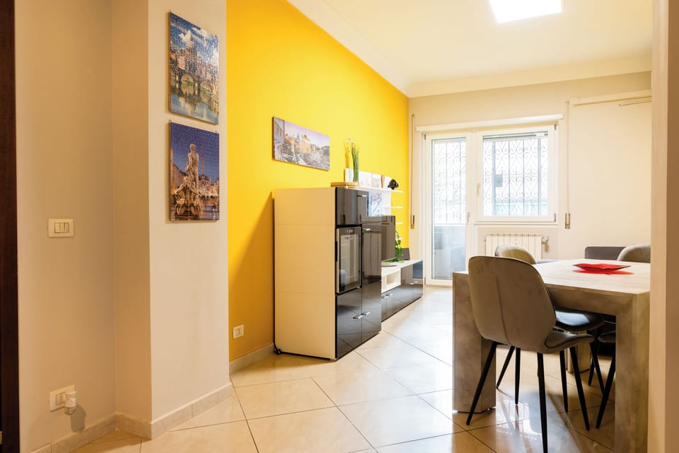 Apartment (1 Bedroom) | Living area | 40-inch Smart TV with cable channels
