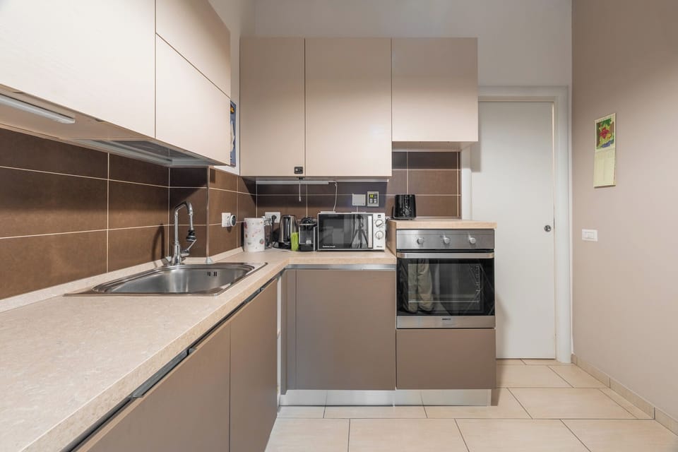 Apartment (1 Bedroom) | Interior