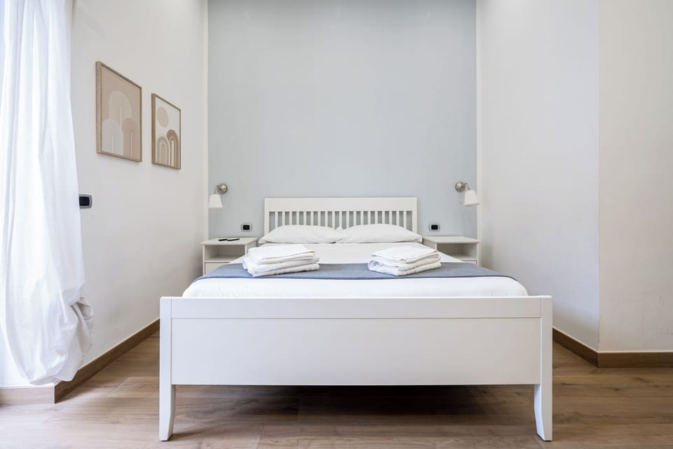 Apartment (1 Bedroom) | 2 bedrooms, cribs (free), bed sheets