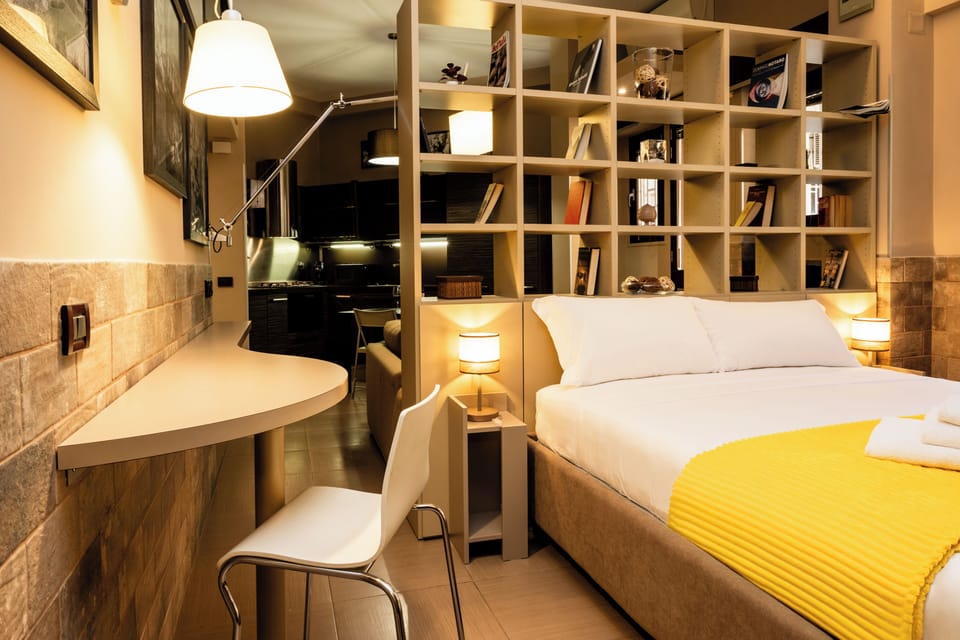 Studio (0 Bedroom) | Iron/ironing board