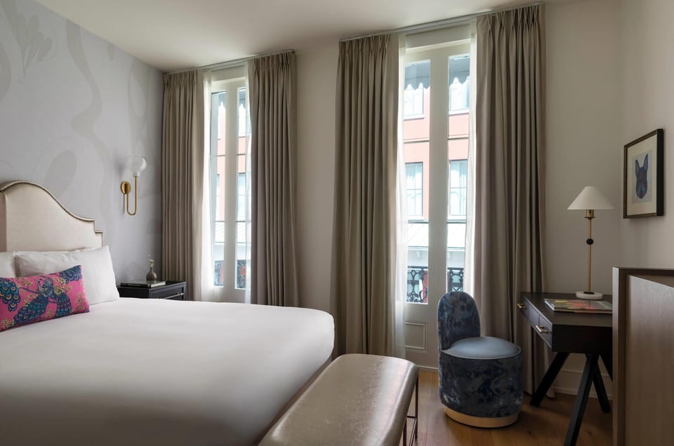 Deluxe Room, 1 King Bed, Non Smoking | Egyptian cotton sheets, premium bedding, down comforters, pillowtop beds