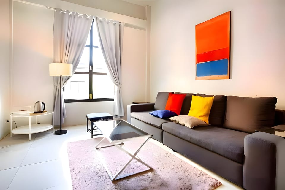 Deluxe Double Room, 1 Queen Bed, Non Smoking | Desk, free WiFi