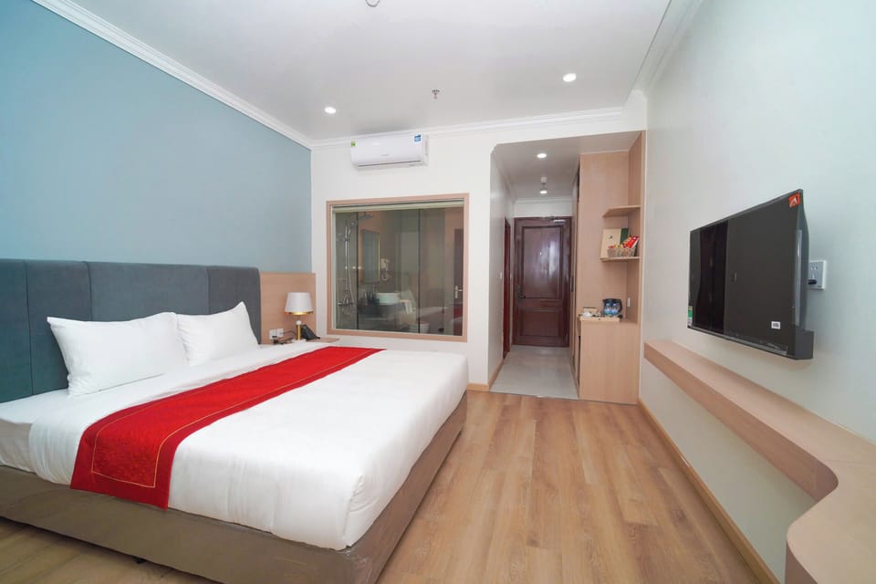 Double Room Single Use, City View | Iron/ironing board, WiFi (free)