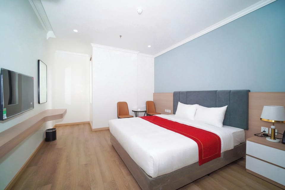 Double Room Single Use, City View | Iron/ironing board, WiFi (free)