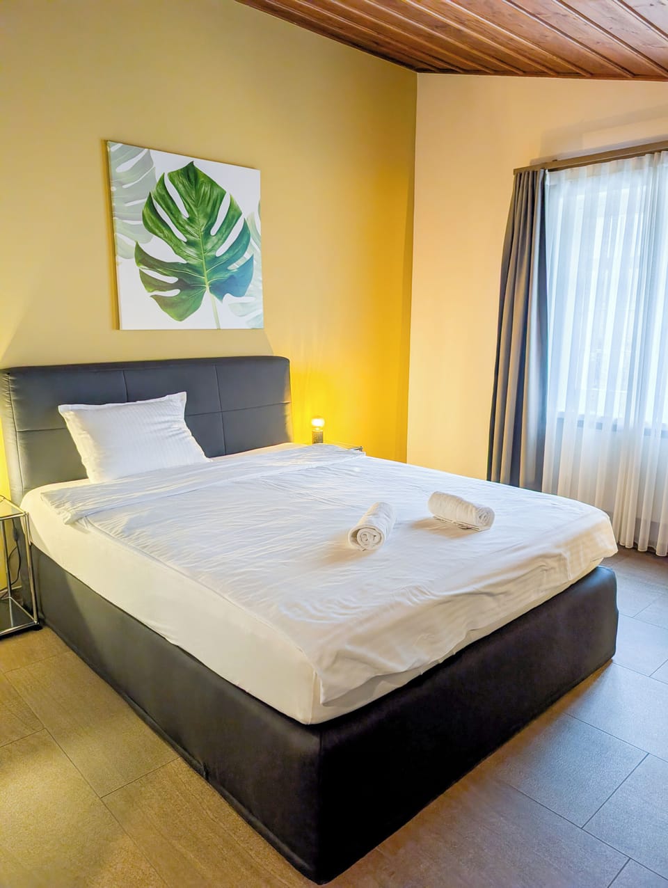 Single Room, City View