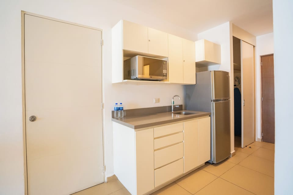Junior Suite, Ocean View | In-room safe, desk, laptop workspace, blackout drapes