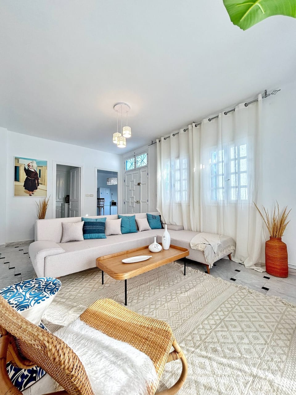 Apartment, 3 Bedrooms, Balcony, City View | Living room