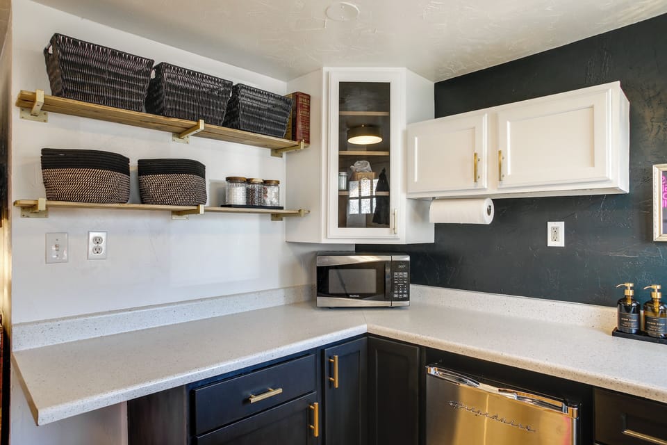 Apartment (1 Bedroom) | Interior