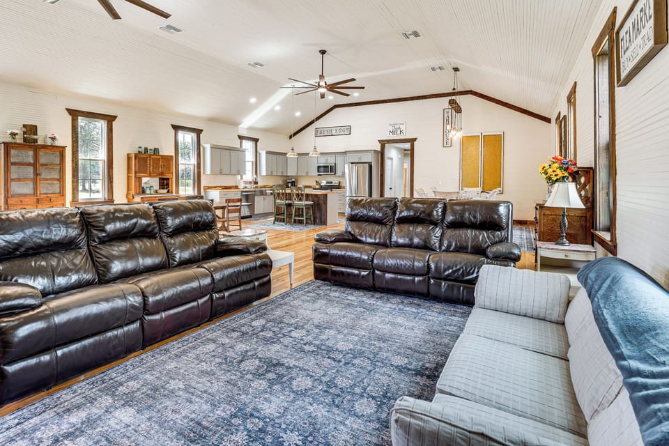 House (3 Bedrooms) | Front of property