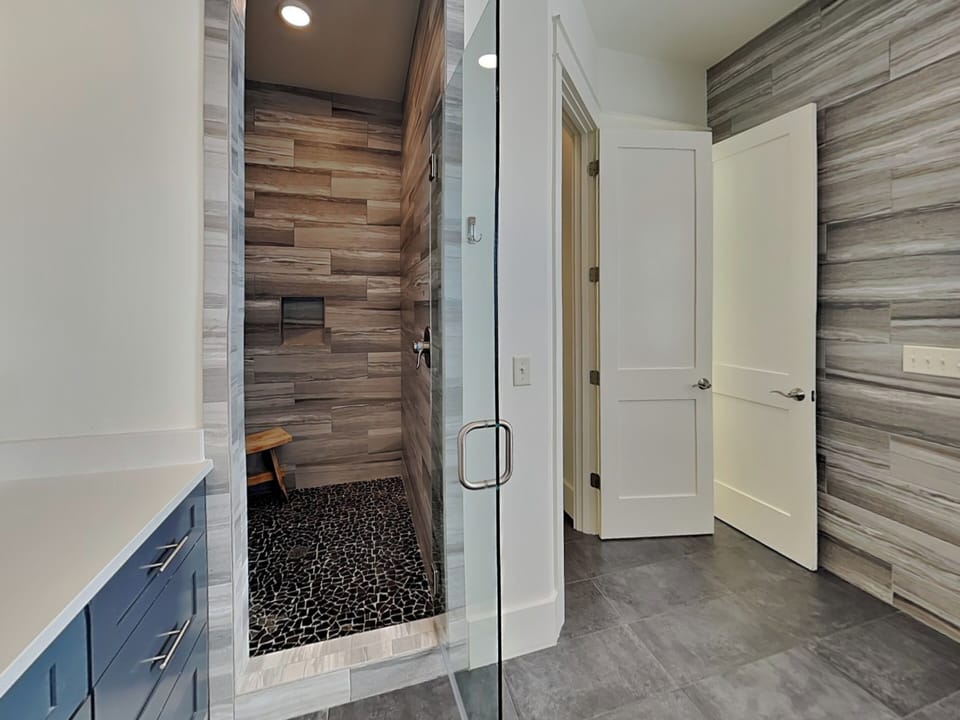 Primary Bathroom - Walk-in Shower - Third Floor