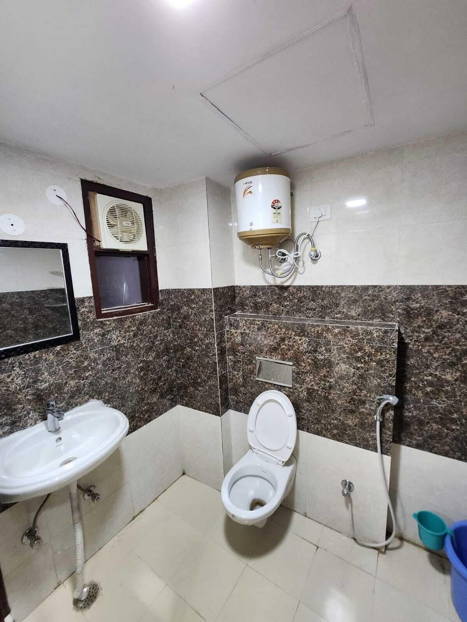 Standard Room | Bathroom