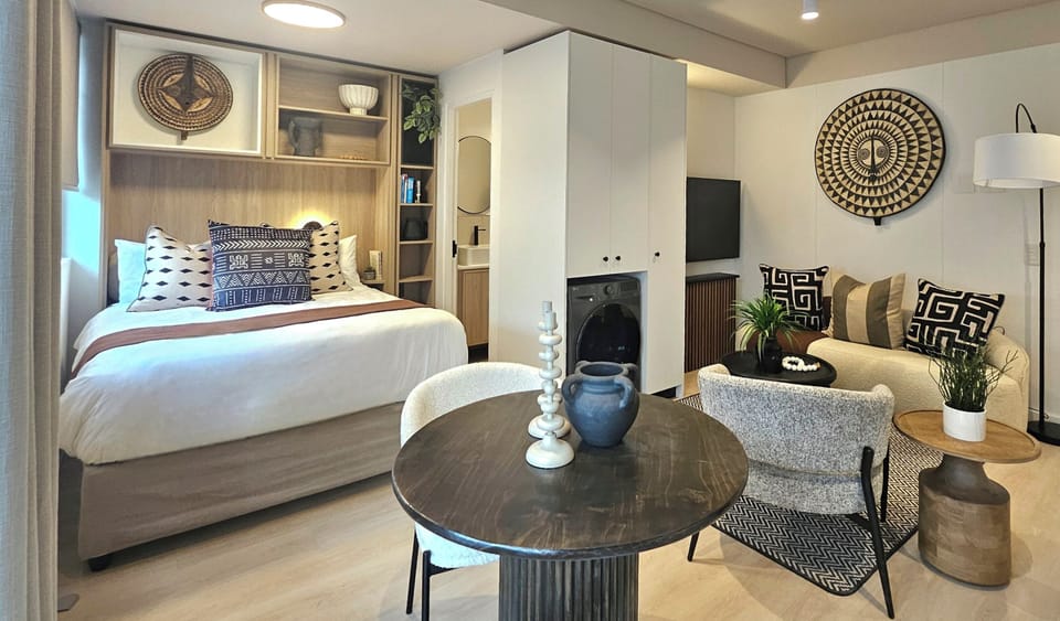 Studio | In-room safe, desk, laptop workspace, free WiFi