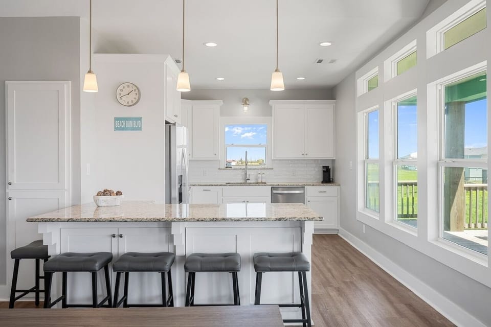 House, 3 Bedrooms | Private kitchen | Fridge, coffee/tea maker, toaster