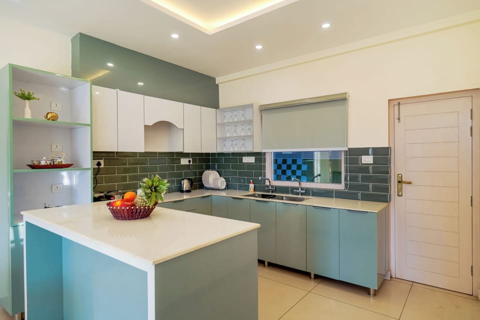 Luxury Villa, Balcony, Mountain View | Private kitchen