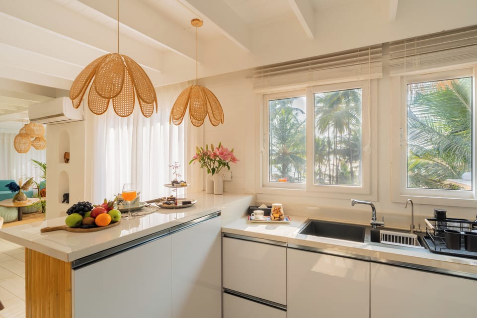 Deluxe Villa, Balcony, Courtyard View | Private kitchen | Toaster
